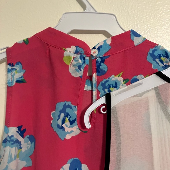 NWT women’s Charlie Paige Pink , White and Pink Floral Blouses Set - Picture 7 of 9